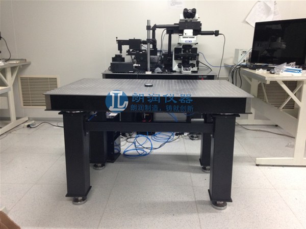 北京大学精密气浮光学平台交付使用